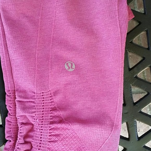 Lululemon Go with the Flow Raspberry Pink - Picture 6 of 7